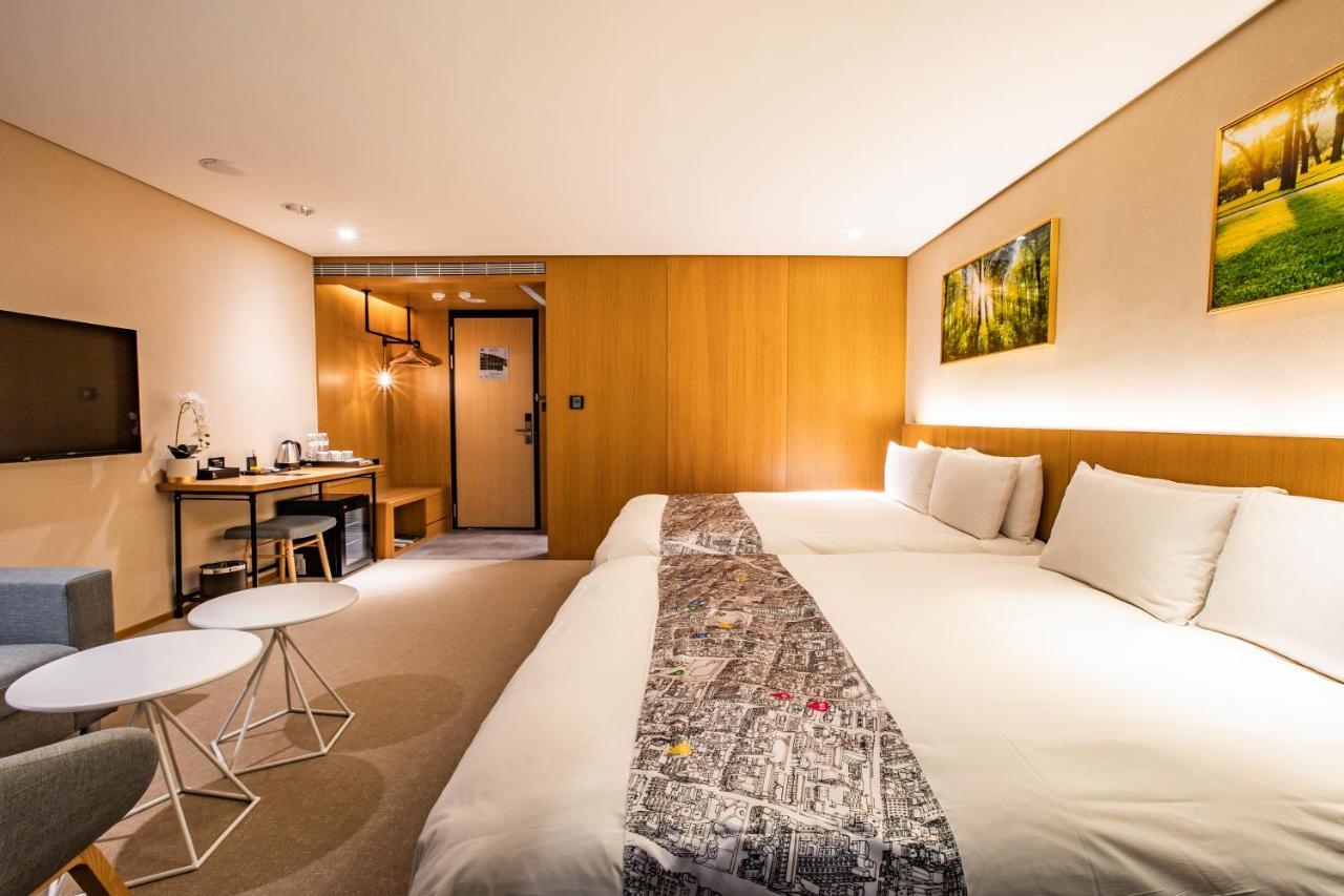 Mega Hotel Csiaji Kültér fotó