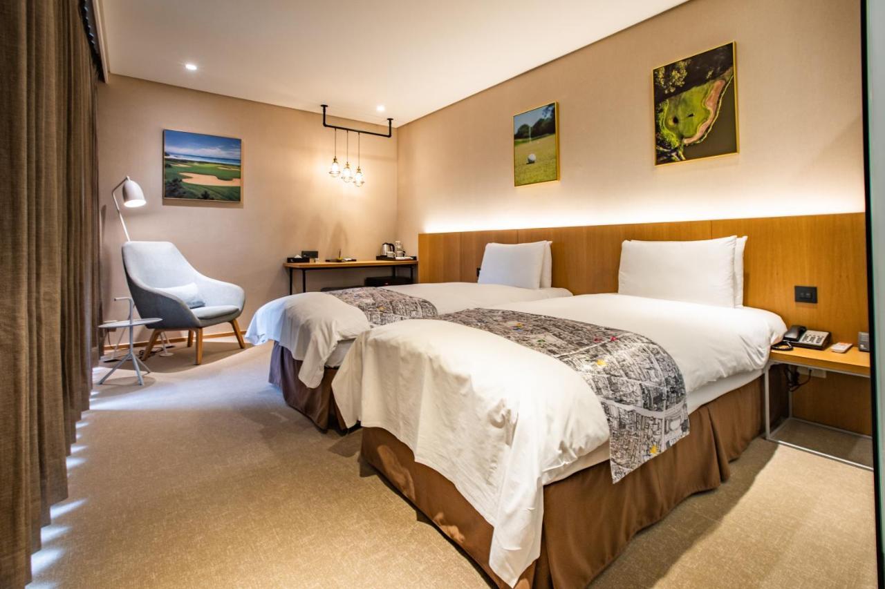 Mega Hotel Csiaji Kültér fotó